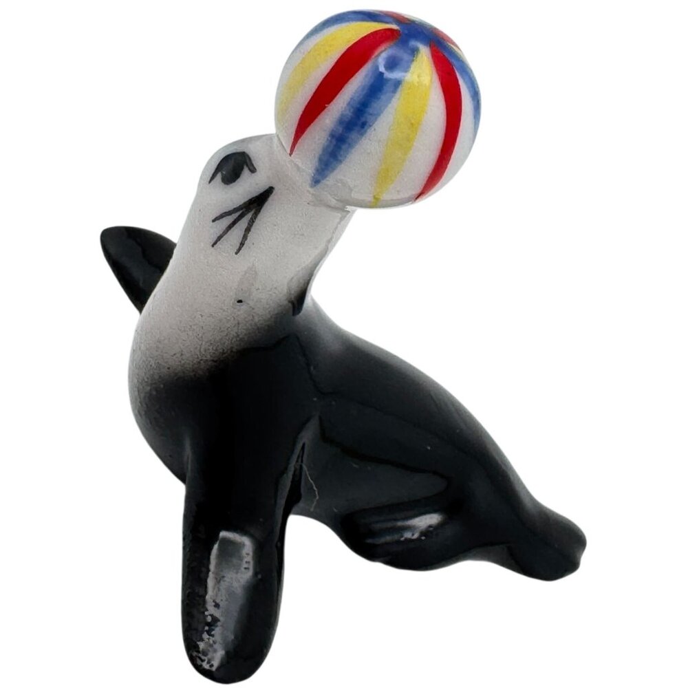 Bug House Miniature Seal Figurine Striped Ball 1970s Hand-Painted Ceramic Vtg